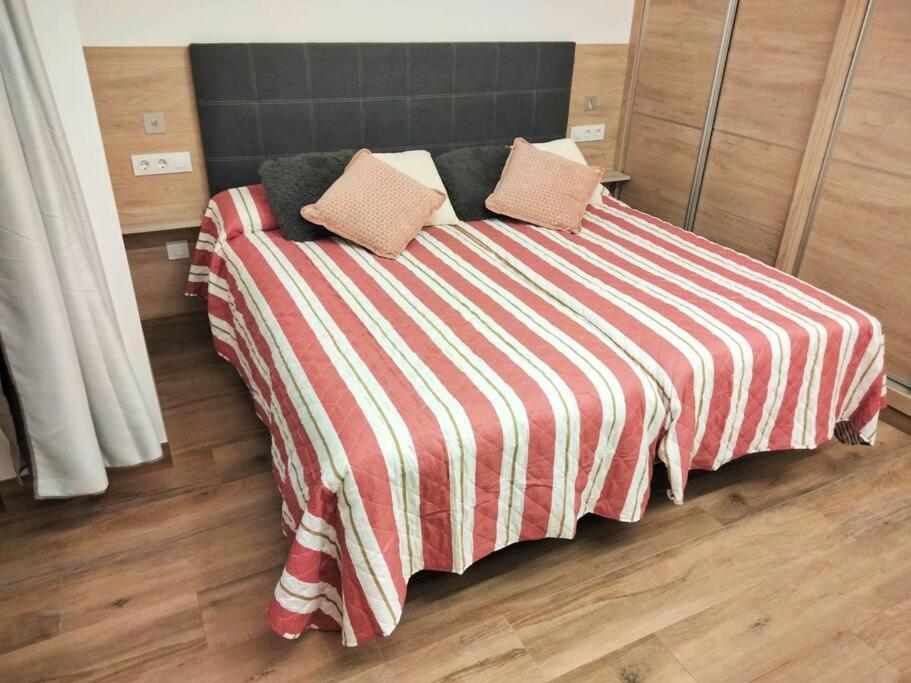 Loft La Calahorra Del Bere Con Posibilidad De Aparcamiento Pregunta Por El Pack Mas Amor Cordoba Exterior photo